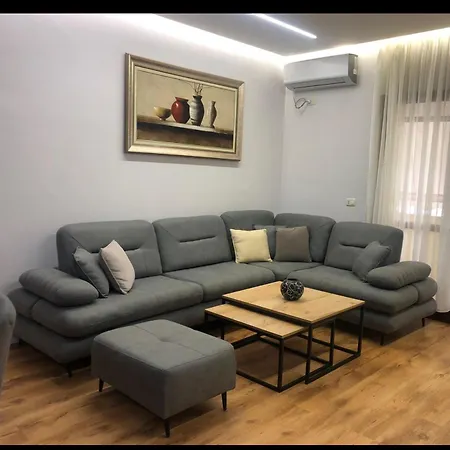 Tirana Apartment 地拉那