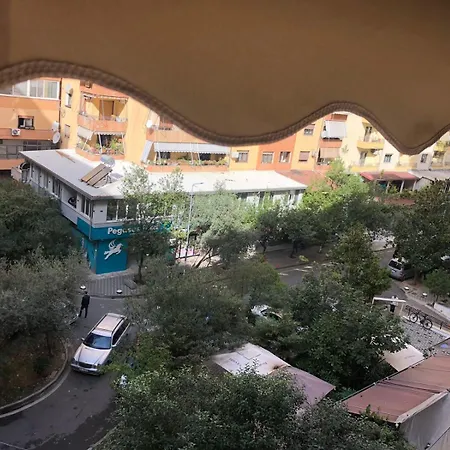 Tirana Apartment *