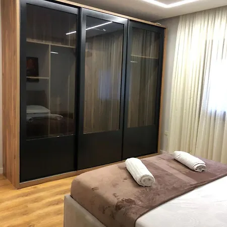 Tirana Apartment 地拉那